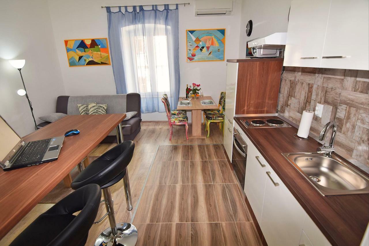 Apartment Nerea Pula Eksteriør billede